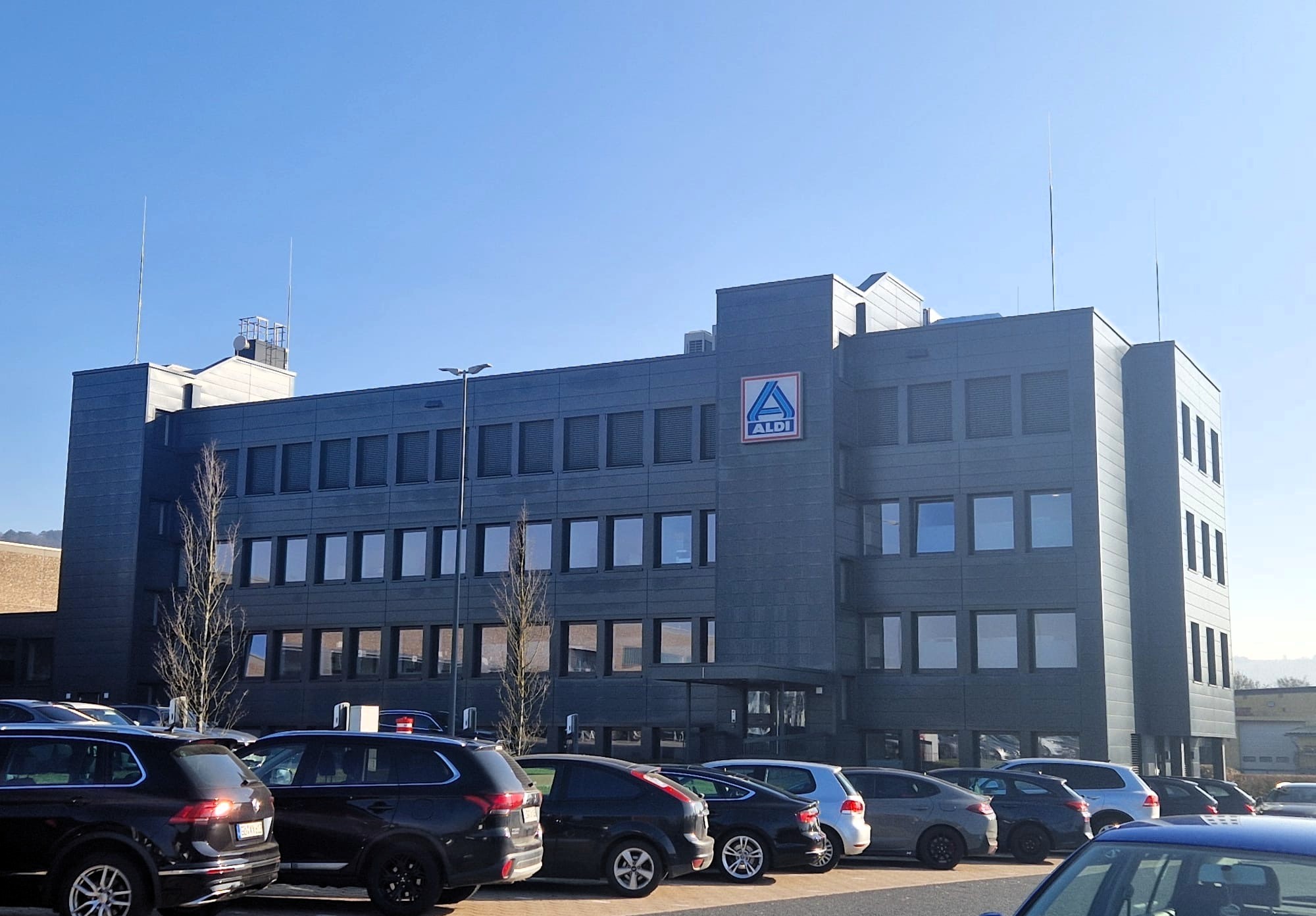 ADU Gebäudeservice im Aldi Logistikzentrum: Wenn aus Zufriedenheit neue Projekte entstehen 1 1